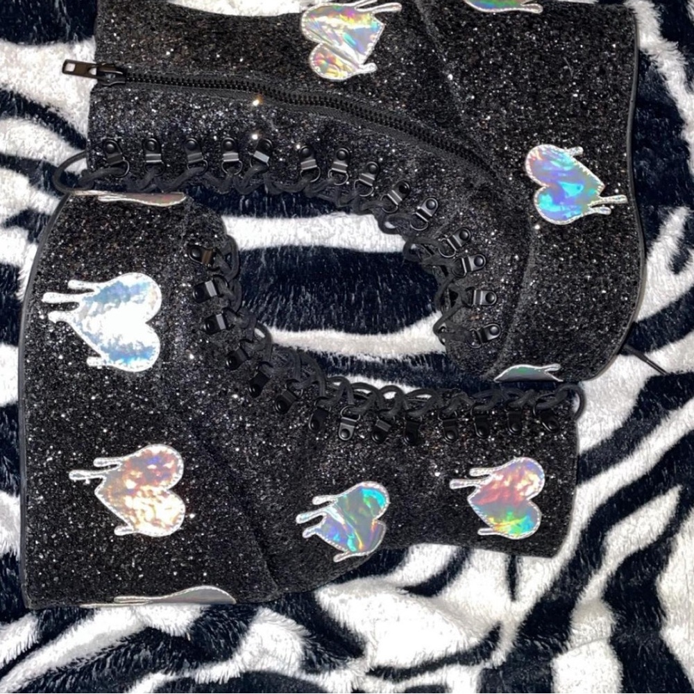 Psychedelic love traitor platform boots (BRAND CLUB
EXX) - Picture 3 of 5